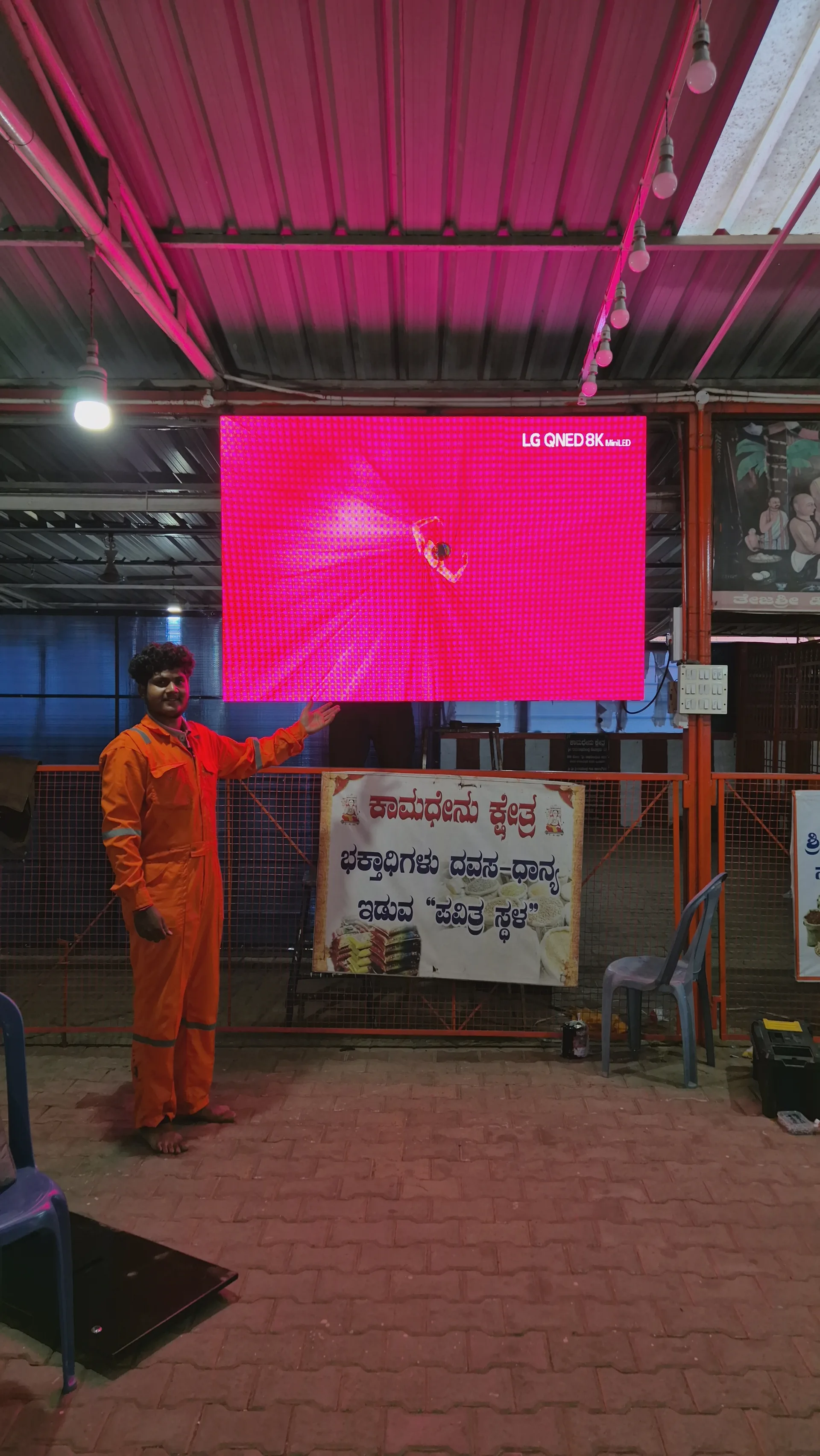 Indoor LED display with vivid visual content